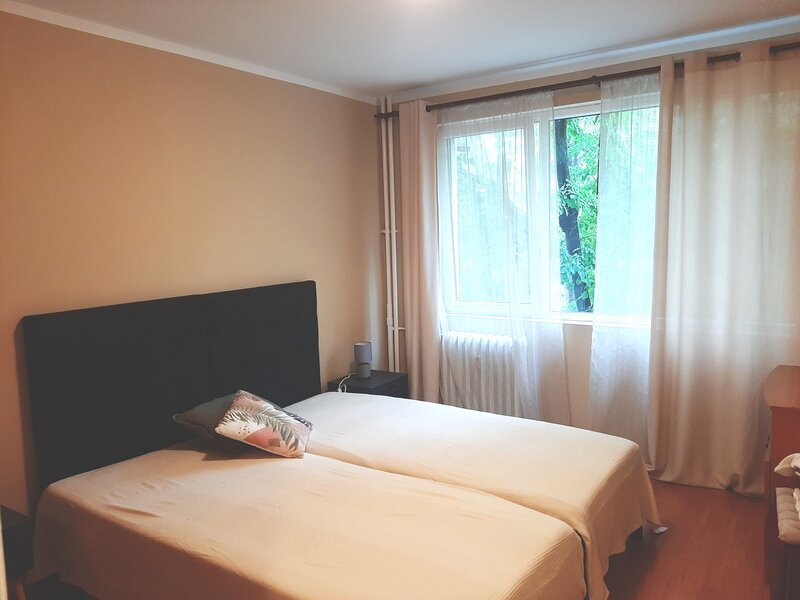 Drumul Taberei, apartament 2 camere 1/10, bloc civilizat, metrou.